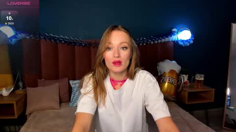 Evelyn online show from October 5, 1:37 am