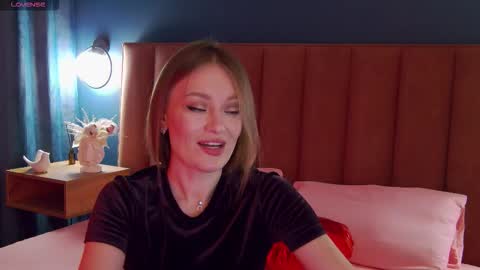 Evelyn online show from February 19, 1:45 am