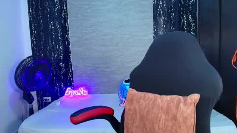 evelin 3 online show from February 11, 8:47 pm