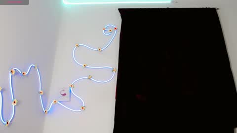 everlin_01 online show from May 18, 7:52 pm
