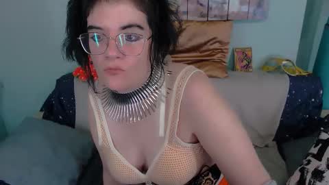 Everly online show from November 6, 8:54 pm