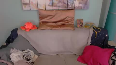 Everly online show from November 26, 1:01 pm