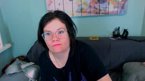 Everly online show from March 20, 8:03 pm