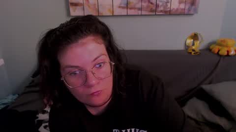 Snapshot of everly_rays chatting on June 17, 4:52 pm Everly online show from June 17, 4:52 pm
