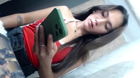 Snapshot of eves_candy chatting on October 6, 2:31 am Chloe mae online show from October 6, 2:31 am