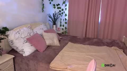 evi_brook online show from September 27, 9:47 am