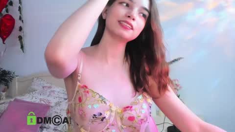 Snapshot of evi_brook chatting on April 29, 5:30 pm evi_brook online show from April 29, 5:30 pm