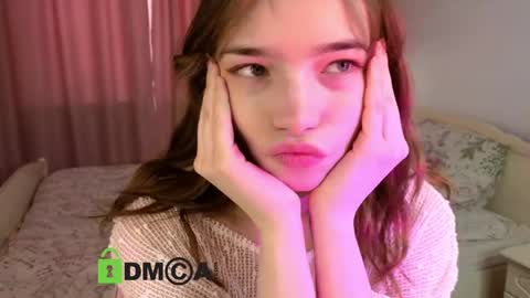 Snapshot of evi_brook chatting on May 2, 12:32 pm evi_brook online show from May 2, 12:32 pm