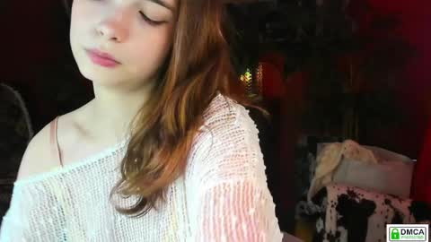 Snapshot of evi_brook chatting on May 5, 4:26 pm evi_brook online show from May 5, 4:26 pm