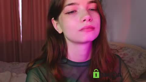 Snapshot of evi_brook chatting on May 23, 10:41 am evi_brook online show from May 23, 10:41 am