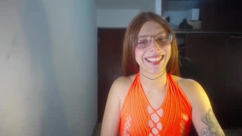 Snapshot of evi_kitty chatting on November 15, 11:10 pm Evi online show from November 15, 11:10 pm