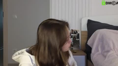 evi_woow online show from February 10, 9:36 pm