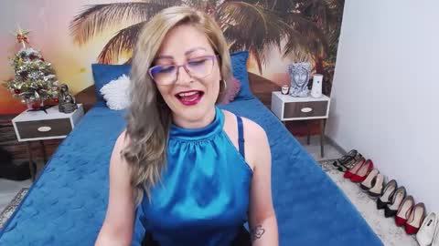 Evia online show from December 28, 1:18 am