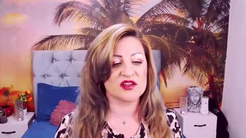 Snapshot of eviajoness chatting on February 10, 1:21 am Evia online show from February 10, 1:21 am