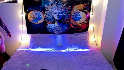 Snapshot of evie99_ chatting on September 17, 5:25 pm Evie99 online show from September 17, 5:25 pm