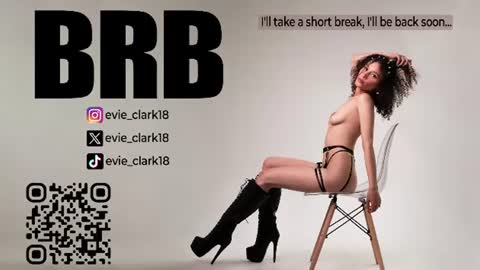 Snapshot of evie_clark_ chatting on June 25, 5:12 am My name is Evie nice to meet you really get to know me better private is open online show from June 25, 5:12 am