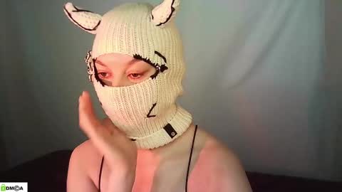 Snapshot of evie_muna chatting on May 7, 2:28 am Renesme White Im here from Monday to Friday online show from May 7, 2:28 am