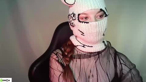 Snapshot of evie_muna chatting on May 18, 2:07 am Renesme White Im here from Monday to Friday online show from May 18, 2:07 am