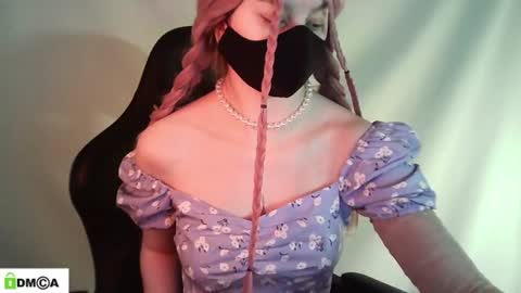 Renesme White Im here from Monday to Friday online show from June 22, 2:57 am