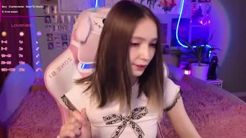 Evie online show from May 11, 4:04 pm