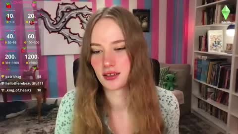 Evie3 online show from May 31, 6:09 pm