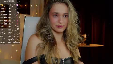 Evie online show from September 19, 9:48 pm