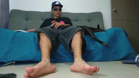 evil_boss1 online show from May 12, 11:02 pm