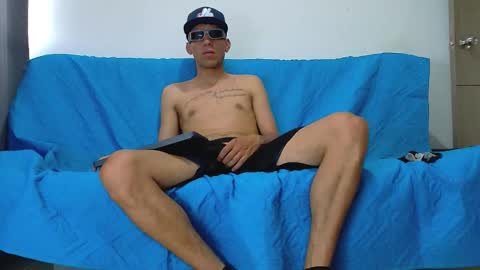 evil_boss1 online show from May 28, 9:34 pm