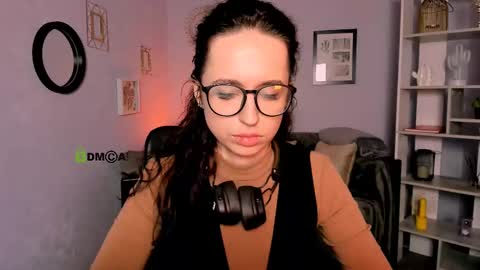 Snapshot of evtida_blossom chatting on March 12, 11:53 am Evi online show from March 12, 11:53 am