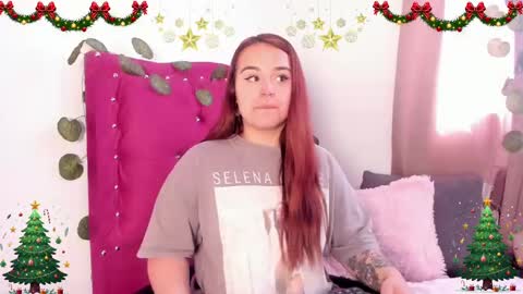 Snapshot of evy_orange1 chatting on December 16, 3:00 pm EVY online show from December 16, 3:00 pm