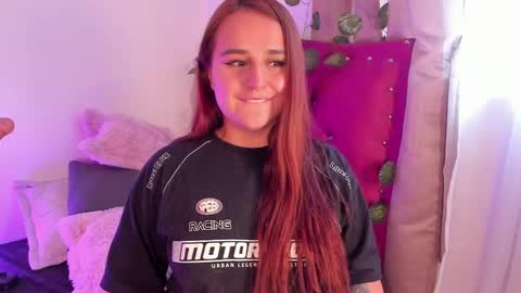 Snapshot of evy_orange1 chatting on January 28, 8:58 pm EVY online show from January 28, 8:58 pm