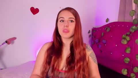 Snapshot of evy_orange1 chatting on March 4, 5:13 pm EVY online show from March 4, 5:13 pm