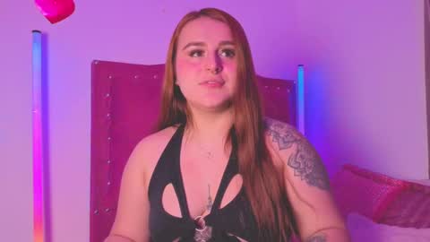 Snapshot of evy_orange1 chatting on October 15, 12:22 am EVY online show from October 15, 12:22 am