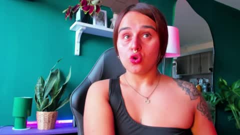 EVY online show from April 20, 5:48 pm