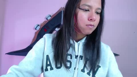 Im Evy online show from October 26, 3:07 pm