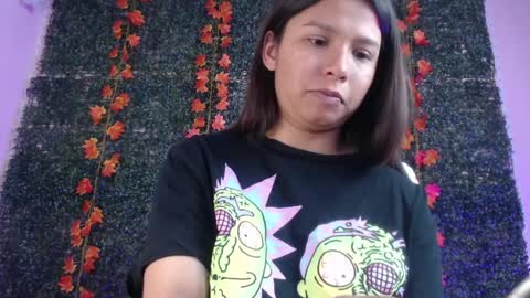 Im Evy online show from April 7, 5:35 pm