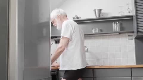 Naaktloper online show from April 8, 12:49 pm