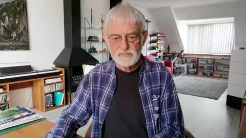 Naaktloper online show from June 4, 1:17 pm