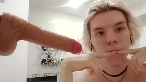 Essa online show from April 1, 6:36 am