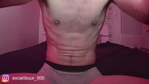 Snapshot of excaliibuur chatting on December 14, 5:40 pm Excaliibuur online show from December 14, 5:40 pm