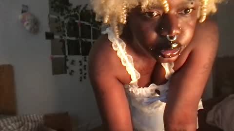 Snapshot of exchochambers chatting on April 10, 9:52 pm excho online show from April 10, 9:52 pm