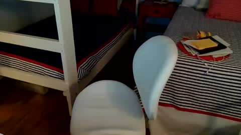 Snapshot of exhibitman69_ldb chatting on June 30, 3:18 am exhibitman69_ldb online show from June 30, 3:18 am