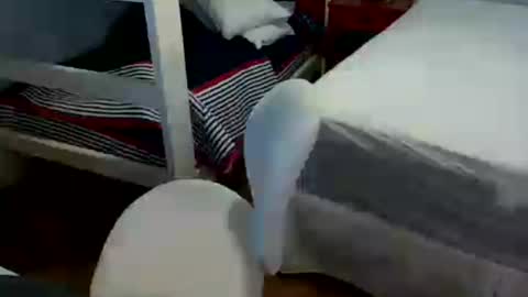 Snapshot of exhibitman69_ldb chatting on July 5, 10:06 pm exhibitman69_ldb online show from July 5, 10:06 pm