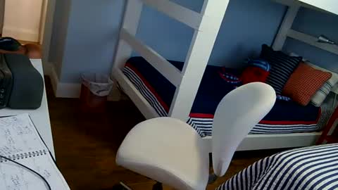 Snapshot of exhibitman69_ldb chatting on July 21, 3:58 pm exhibitman69_ldb online show from July 21, 3:58 pm