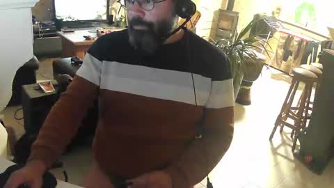 Gio online show from December 2, 9:17 pm