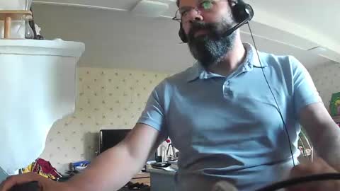 Gio online show from December 7, 3:19 pm