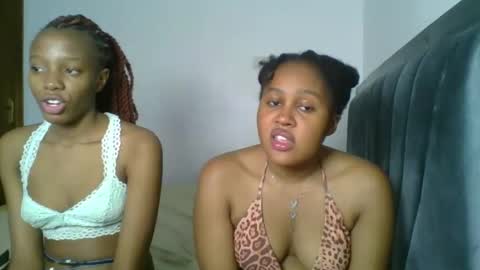 Snapshot of exotic_cutiee chatting on May 7, 10:42 am exotic_cutiee online show from May 7, 10:42 am