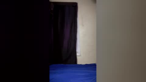 Snapshot of exoticaqua chatting on March 3, 8:42 am exoticaqua online show from March 3, 8:42 am