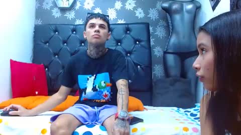 Snapshot of exotichot_couple chatting on January 8, 1:32 am exotichot_couple online show from January 8, 1:32 am