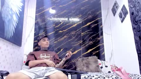 exotichot_couple online show from May 25, 12:38 am